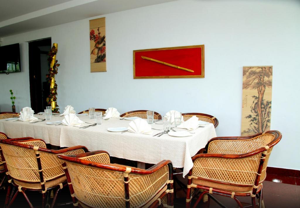 Aquarock Hotel Kazhakuttam Экстерьер фото