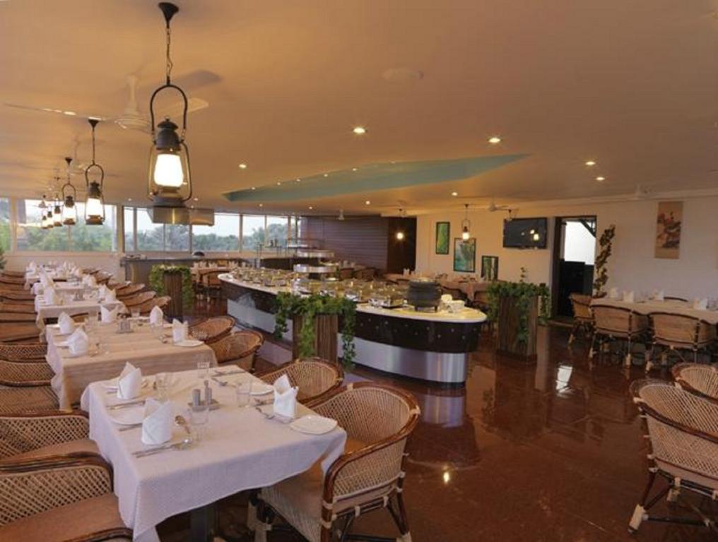 Aquarock Hotel Kazhakuttam Экстерьер фото