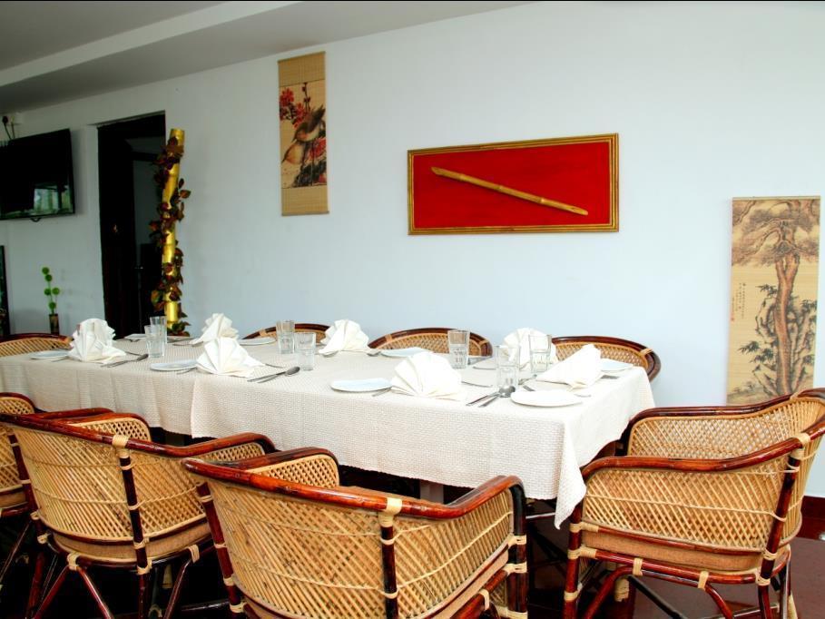 Aquarock Hotel Kazhakuttam Экстерьер фото