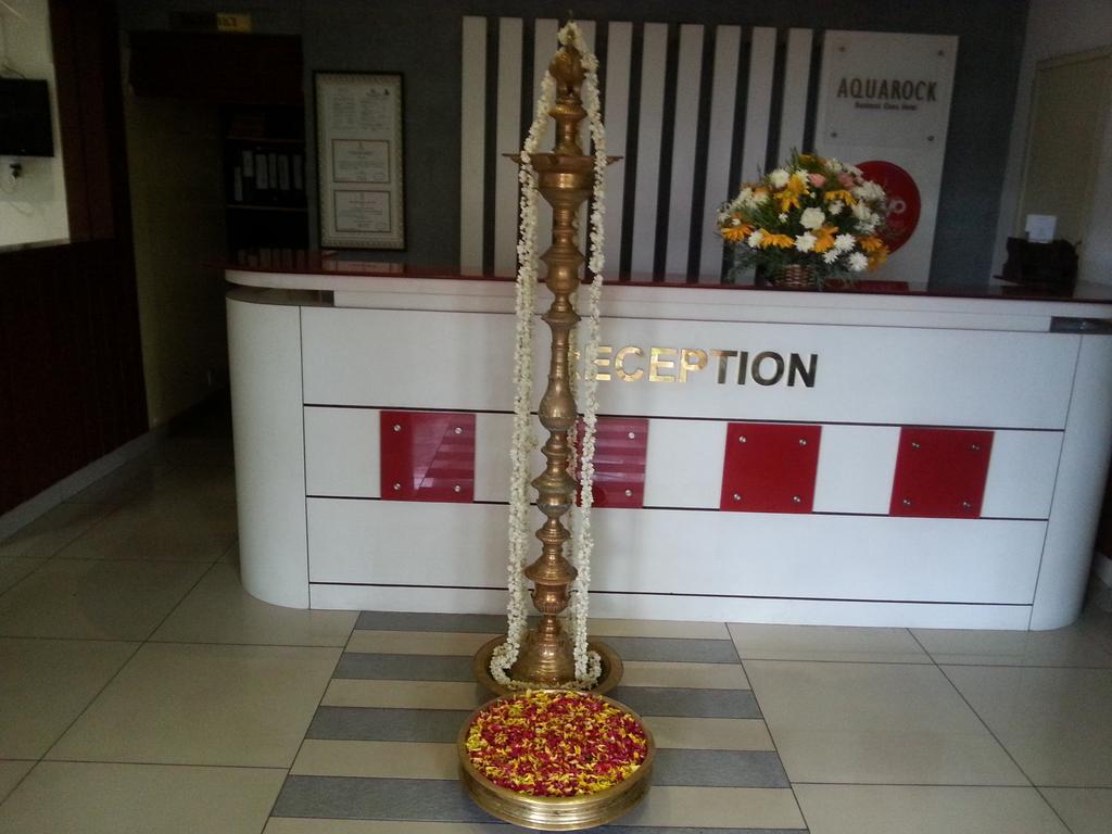 Aquarock Hotel Kazhakuttam Экстерьер фото