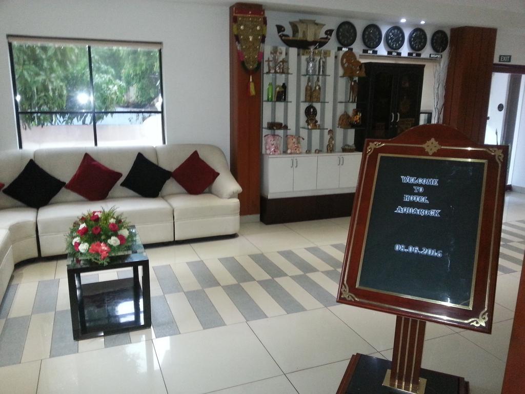 Aquarock Hotel Kazhakuttam Экстерьер фото